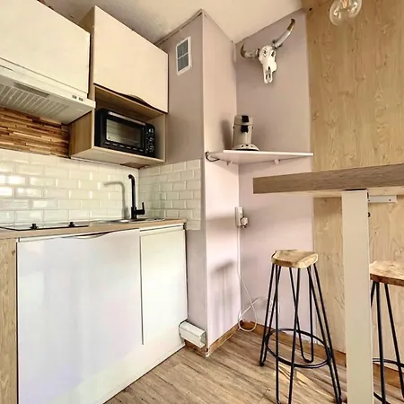 Rez De Jardin A 900m De La شقة آجد